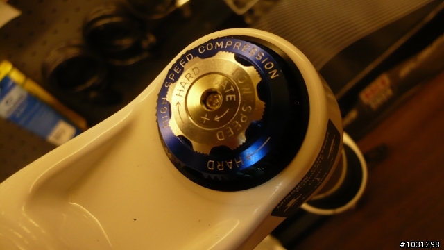 ~開香聞~ ROCKSHOX 10年TOTEM