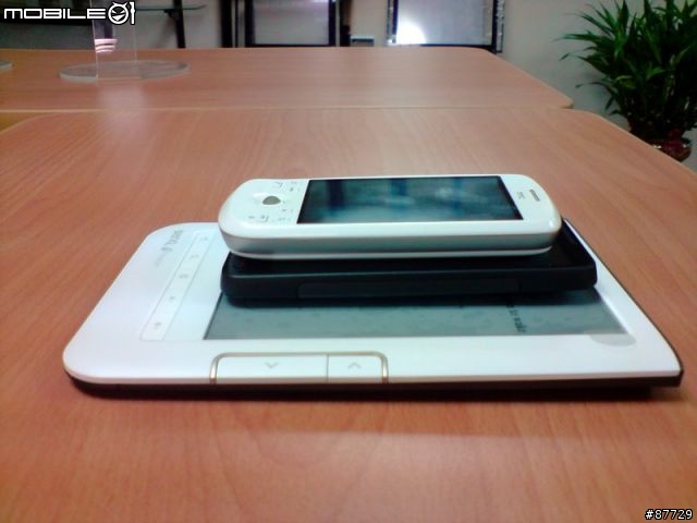 BenQ nReader K60電子書閱讀器 開箱