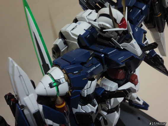 鋼彈 00 pg 1/60 曠日費時 嘔心瀝血 終於完工!!!(2月23日更新)