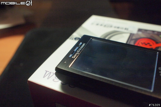 大起大落的三溫暖開箱 !! Sony Ericsson W995