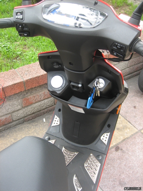 完整度一拜之DIY機車點煙器!!