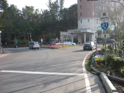 櫻花開了-日月潭環湖與月潭自行車道