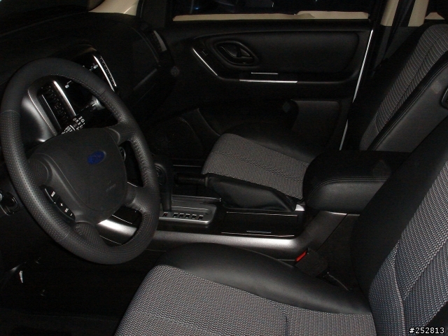 開箱補照~交車囉2010/2月Escape XLT 新世紀銀