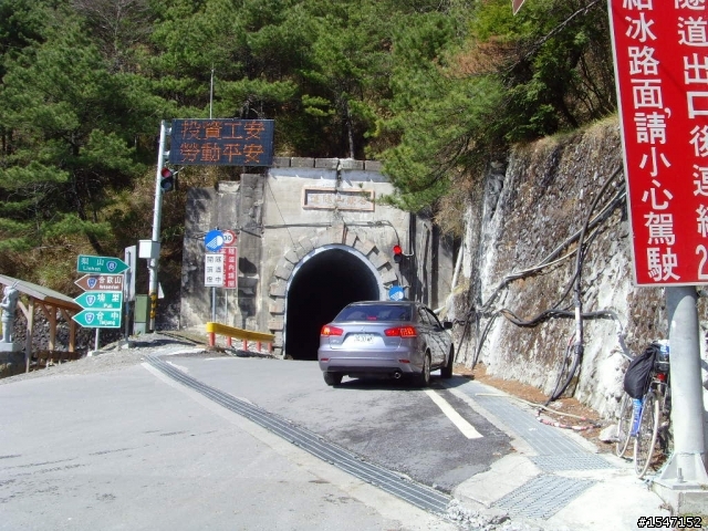 單人單速車環島, 順便轉彎上武嶺