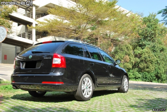與MY10 SKODA OCTAVIA COMBI RS 的下午茶約會