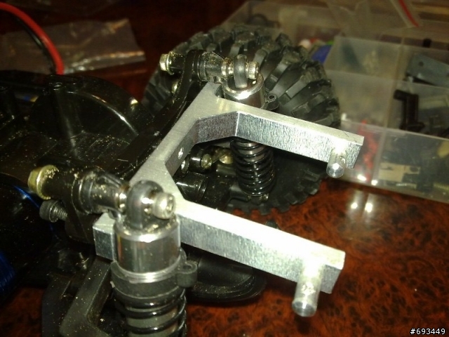 Tamiya 1/12 Hummer (2/26更新,有影片)前固定機構,後備胎架完成~!