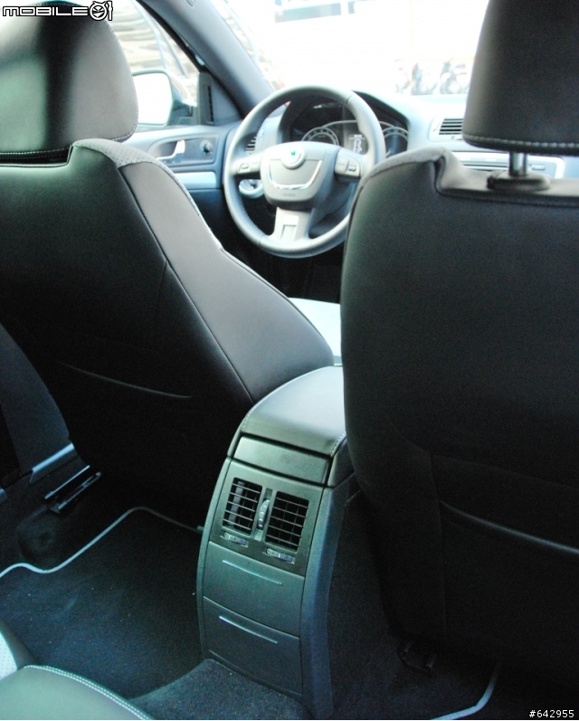 與MY10 SKODA OCTAVIA COMBI RS 的下午茶約會