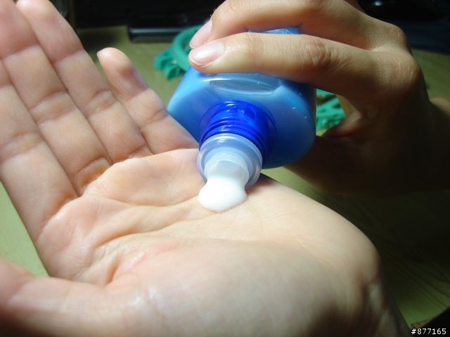 【魔女A好康試用心得】AQUALABEL 晶透白柔膚乳液(清爽型/潤澤型)