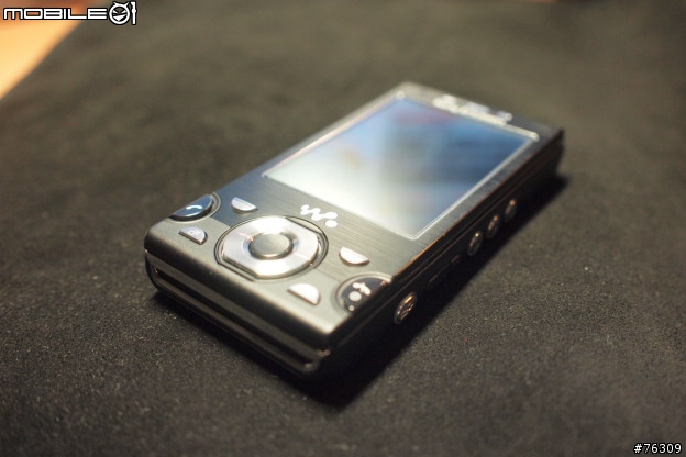 大起大落的三溫暖開箱 !! Sony Ericsson W995