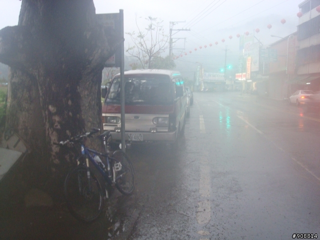 台北人過年假期低溫雨中挑戰台中聖地之136縣道