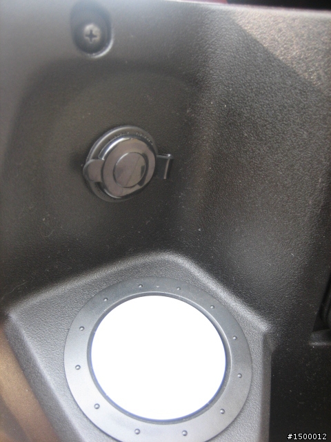 完整度一拜之DIY機車點煙器!!