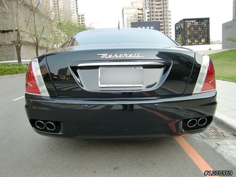 Aston Martin V12 Vanquish,BENTLEY Continental GTC Series 51,Maserati,圖多慎入