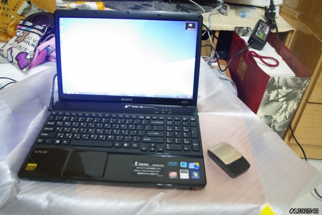(新增TARGUS後背包開箱) 燒燒燒!!『我型我素』之SONY VAIO EB17 開箱