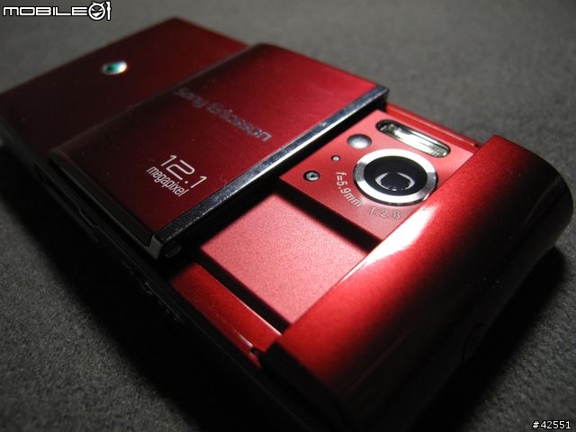 Sony Ericsson Satio 下毒寫真