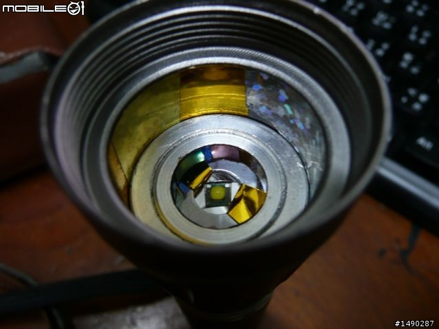 分享:改造成彩色手電筒