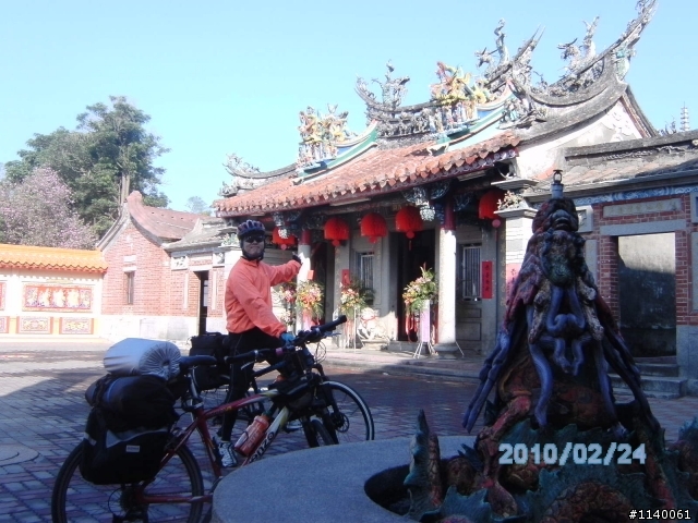 第一次單車露營~旭海牡丹灣等日出,巧逢海上龍捲風~大驚騎!