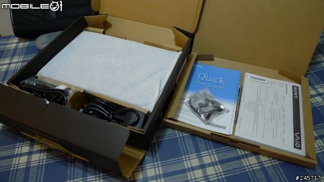 最強13吋行動機! 港版Z117開箱分享~