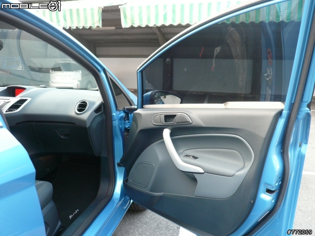 2010式樣Fiesta 1.6開箱文~請多指教