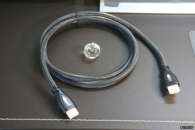 【簡單評測】VGA/DVI/HDMI/DisplayPort電腦顯示接頭大亂鬥~
