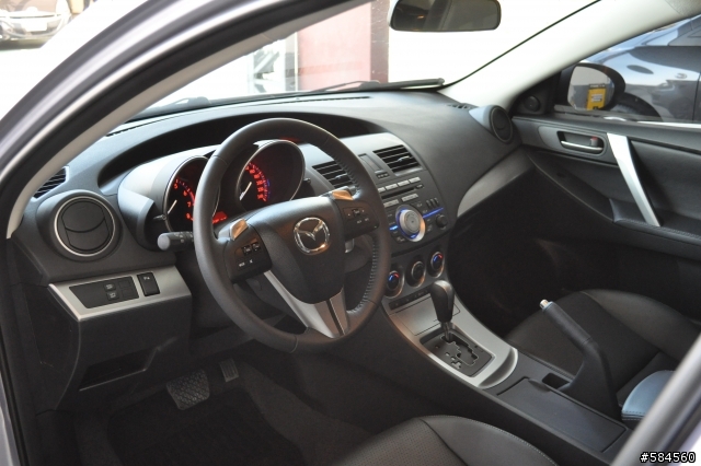 New Mazda 3 2.5 5D 終於開箱摟~~~(圖多)