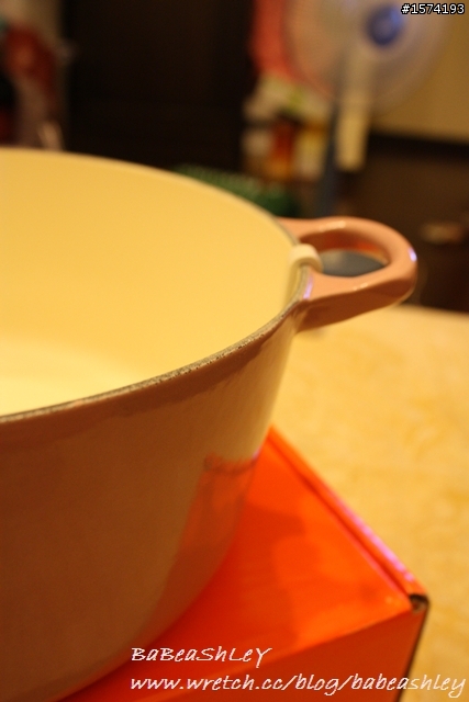 【開箱】le creuset pink 24cm
