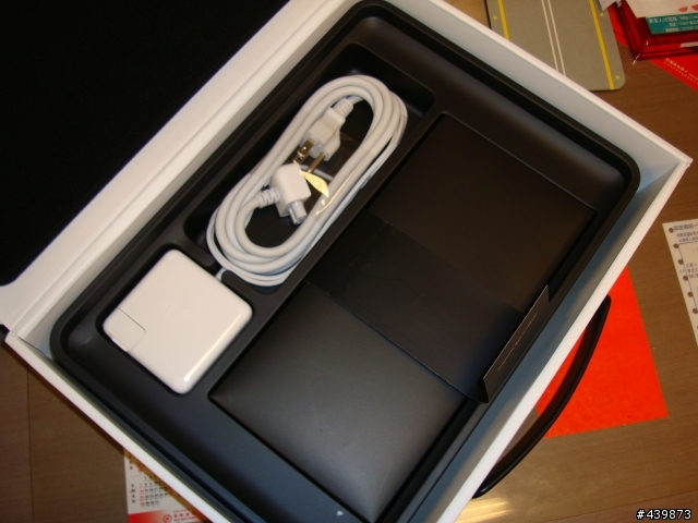 MBP13"簡單到不能再簡單的開箱文