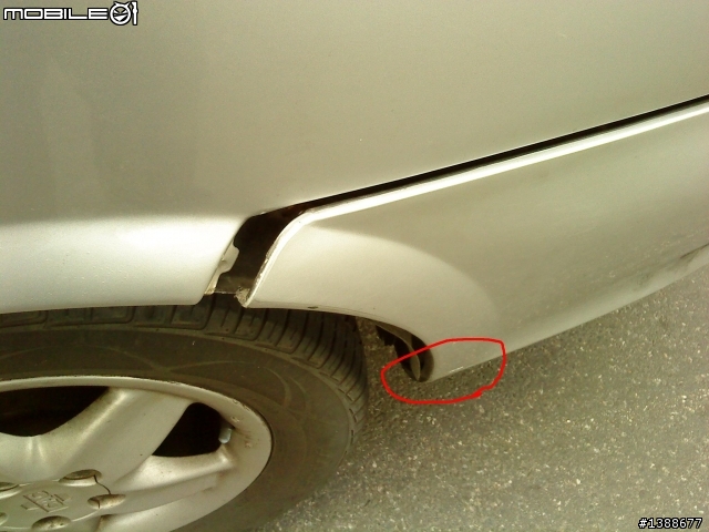 板橋府中捷運站之泊車失敗 OPEL VECTRA