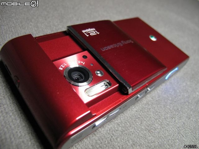 Sony Ericsson Satio 下毒寫真