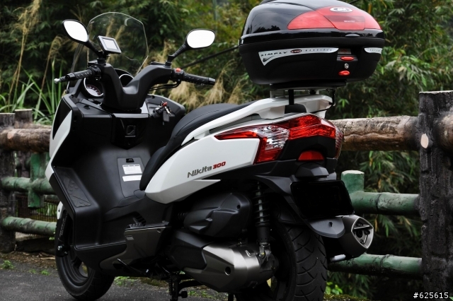 NIKITA 300i開箱&重機換車記FZ6N->GSX1400->NIKITA300