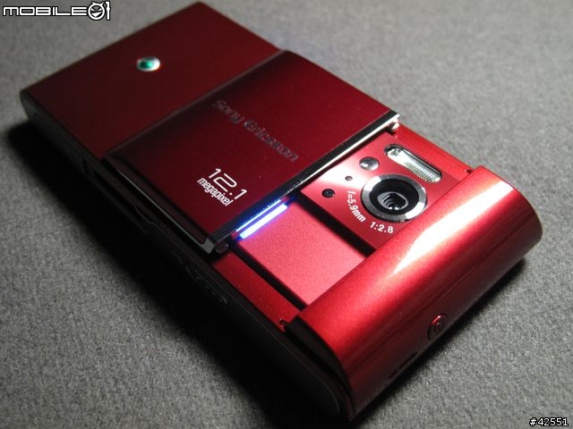 Sony Ericsson Satio 下毒寫真