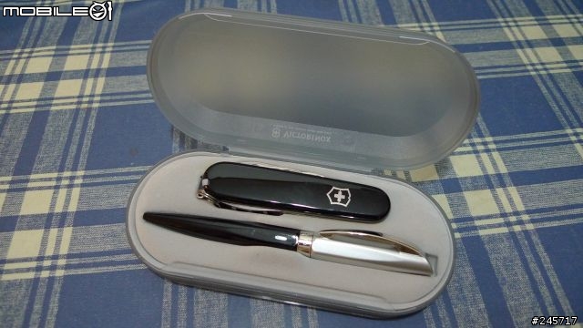最強13吋行動機! 港版Z117開箱分享~