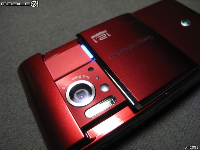 Sony Ericsson Satio 下毒寫真