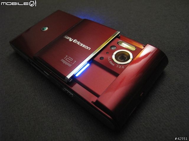 Sony Ericsson Satio 下毒寫真