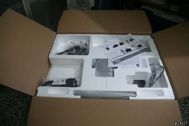 【我也來開箱文】盡情揮灑的大畫布~DELL U2711簡易開箱