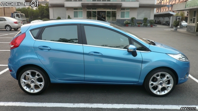 2010式樣Fiesta 1.6開箱文~請多指教