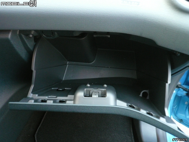 2010式樣Fiesta 1.6開箱文~請多指教