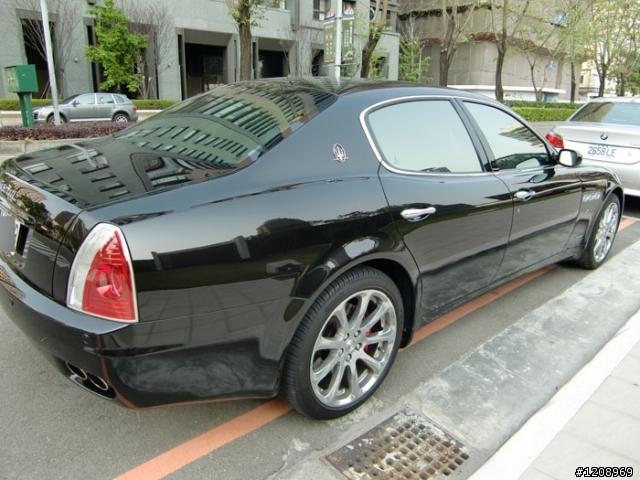 Aston Martin V12 Vanquish,BENTLEY Continental GTC Series 51,Maserati,圖多慎入