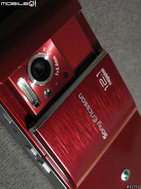 Sony Ericsson Satio 下毒寫真