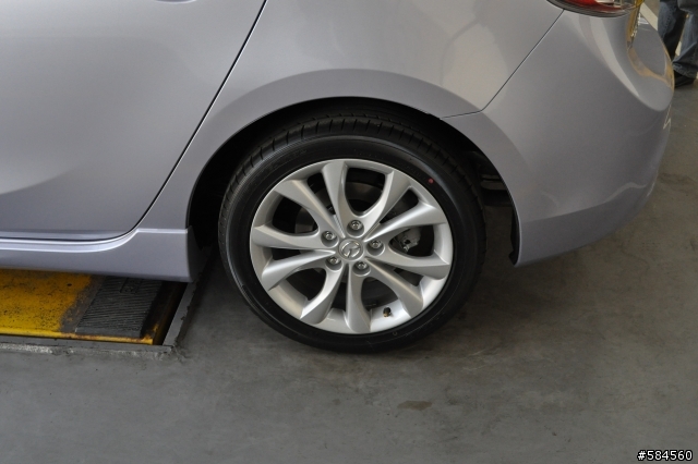 New Mazda 3 2.5 5D 終於開箱摟~~~(圖多)