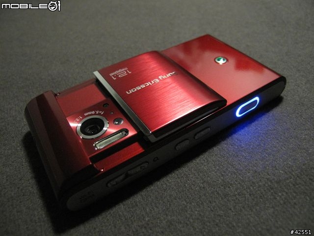 Sony Ericsson Satio 下毒寫真