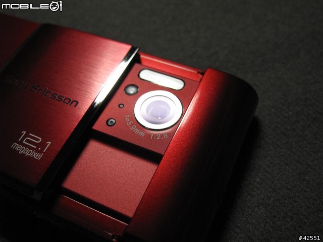 Sony Ericsson Satio 下毒寫真