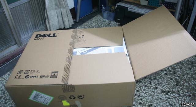 【我也來開箱文】盡情揮灑的大畫布~DELL U2711簡易開箱
