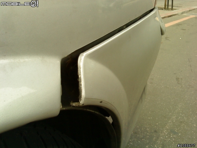板橋府中捷運站之泊車失敗 OPEL VECTRA