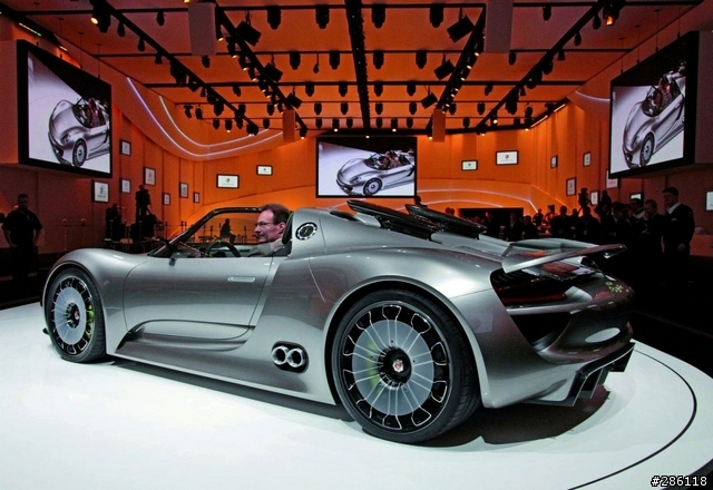 Porsche 918 Spyder Super-Sports Concept