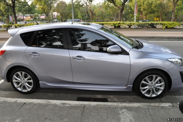 New Mazda 3 2.5 5D 終於開箱摟~~~(圖多)