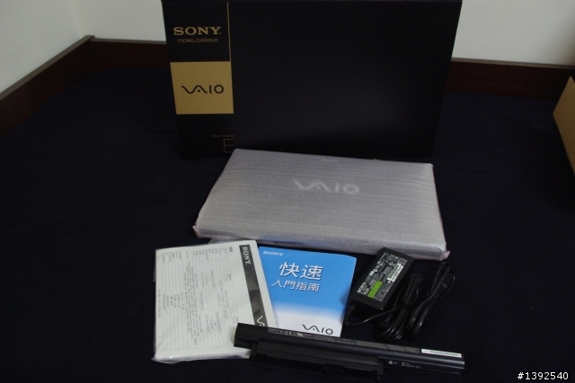 (新增TARGUS後背包開箱) 燒燒燒!!『我型我素』之SONY VAIO EB17 開箱