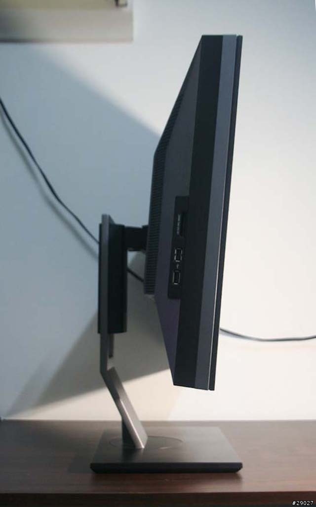 【我也來開箱文】盡情揮灑的大畫布~DELL U2711簡易開箱
