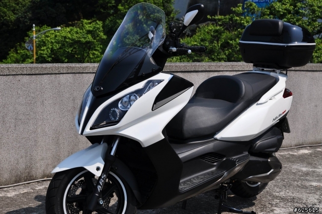 NIKITA 300i開箱&重機換車記FZ6N->GSX1400->NIKITA300