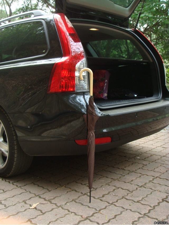 啾啾與 VOLVO V50 2.0na 三地門樂活行 (小心!車髒傷眼)