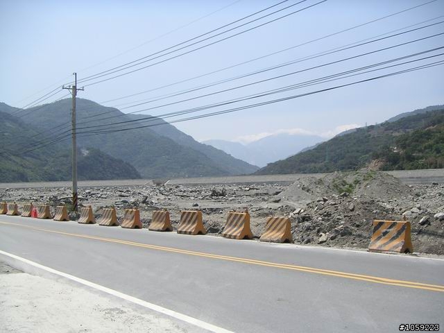 2010年單人野狼環島5天4夜-地獄式考驗-沙塵暴-焚風-低溫-濃霧-落山風-狂風-降雨-終完成夢想